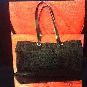 KENNETH COLE - BLACK TOTE BAG